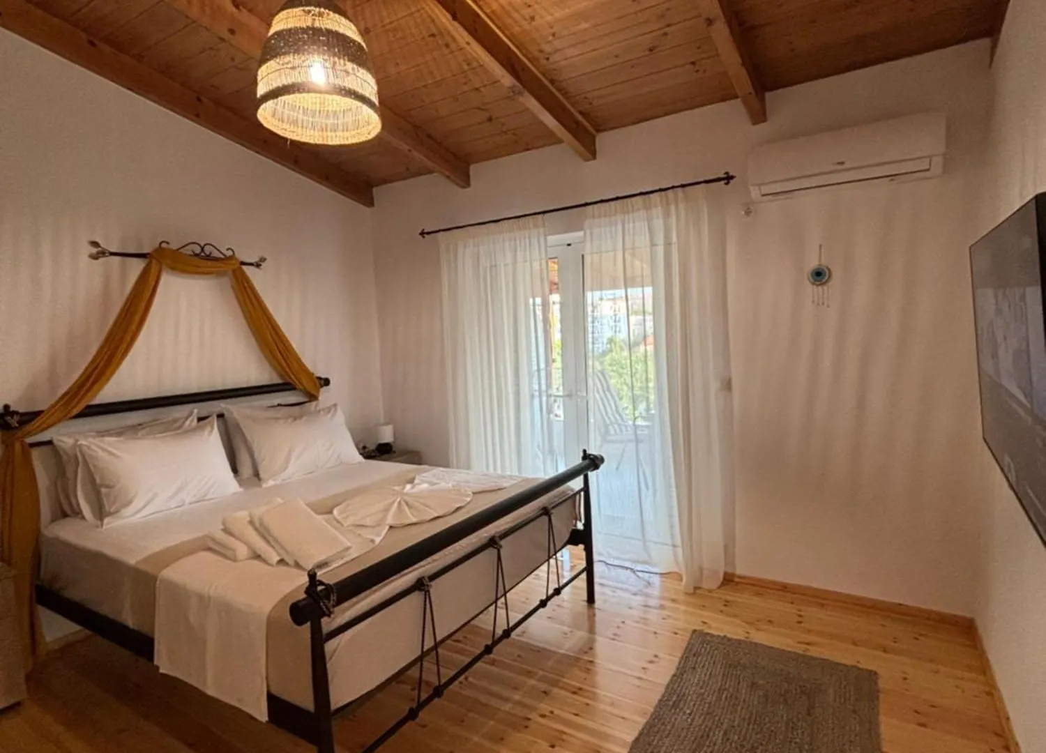 Villa Nacios Himare 0*,