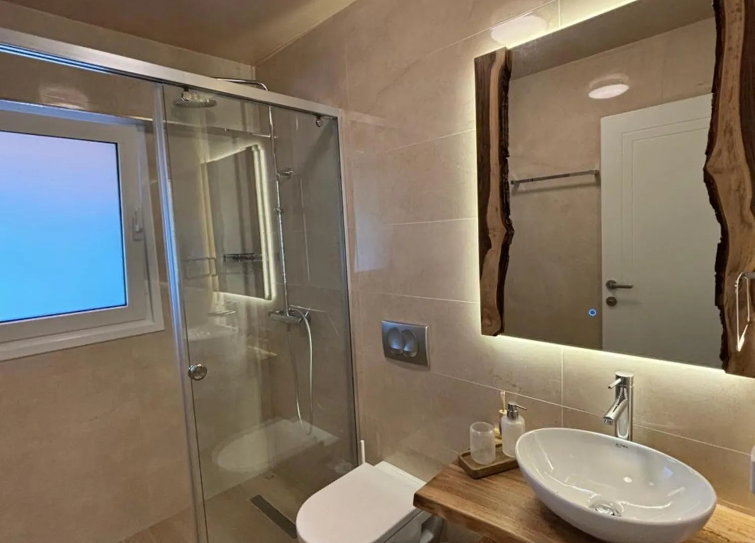 Villa Nacios Himare 0*,  Albanien
