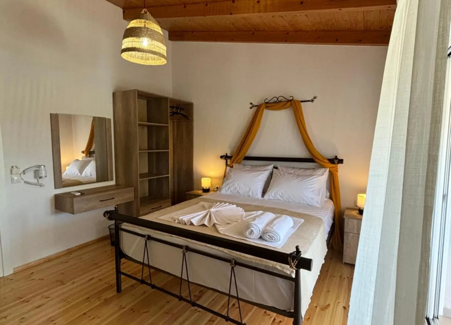 Villa Nacios Himare 0*,